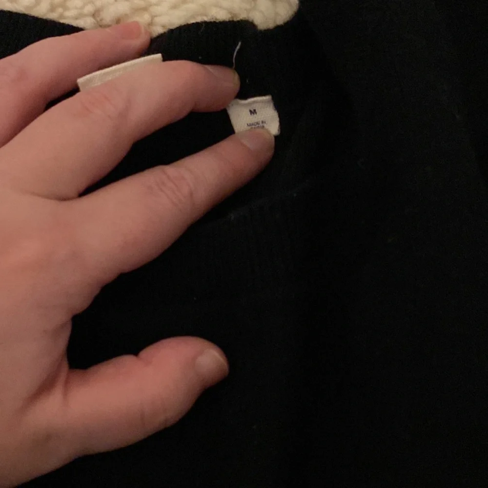 Gap Ruffle Sweater - Picture 4 of 4